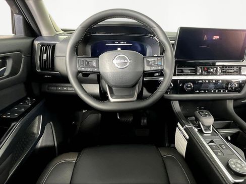 New 2026 Nissan Pathfinder SL AWD/4WD image 9