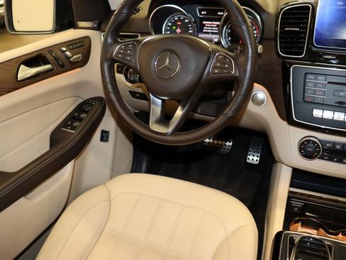 Used 2019 Mercedes-Benz GLE 400 4MATIC image 12