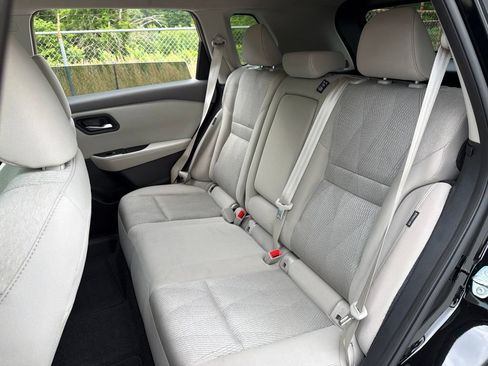 Used 2025 Nissan Rogue SV AWD/4WD image 19