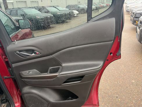 Used 2019 GMC Acadia SLT image 17