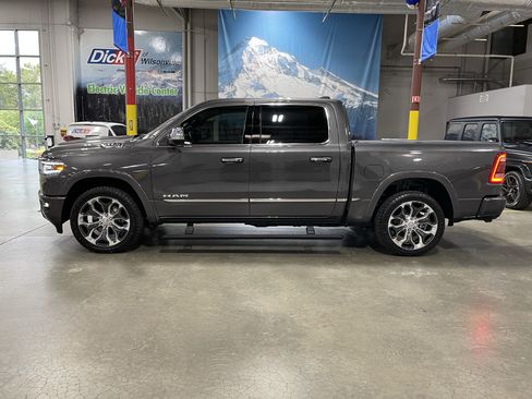 Used 2019 RAM 1500 Limited AWD/4WD image 2