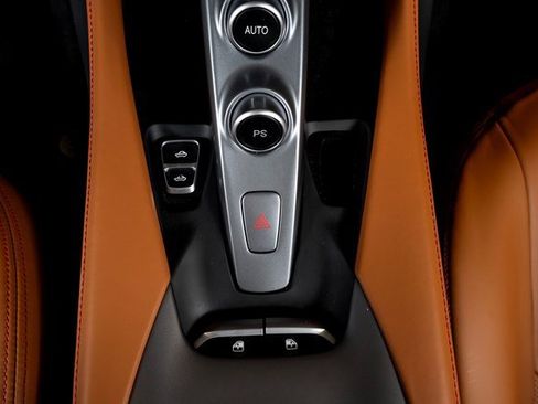 Used 2019 Ferrari Portofino image 46