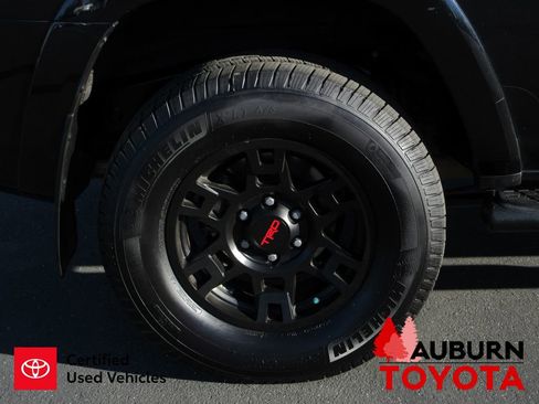Certified 2018 Toyota 4Runner TRD Off-Road Premium image 4