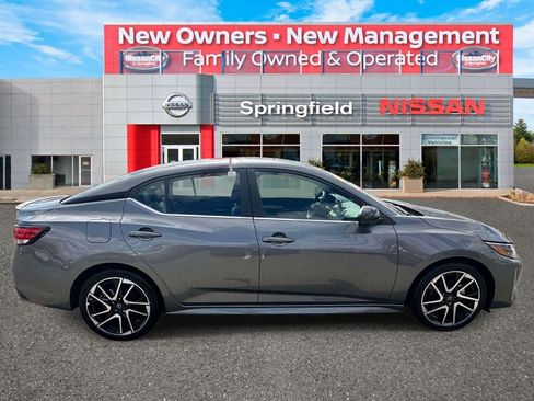 Used 2024 Nissan Sentra SR w/ SR Premium Package FWD image 4