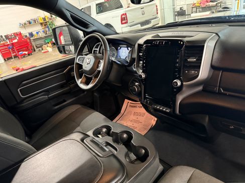 Used 2024 RAM 2500 Big Horn w/ Night Edition AWD/4WD image 13