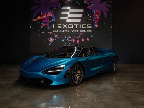 Used 2022 McLaren 720S Performance RWD image 2