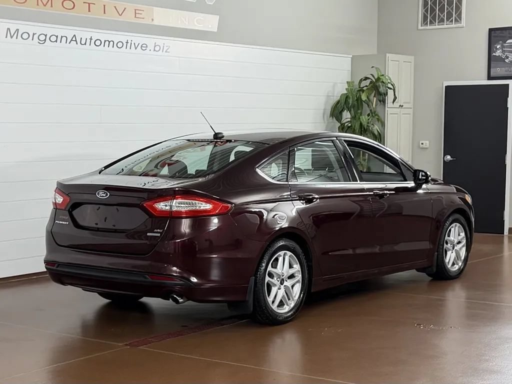 Used 2013 Ford Fusion SE FWD image 3