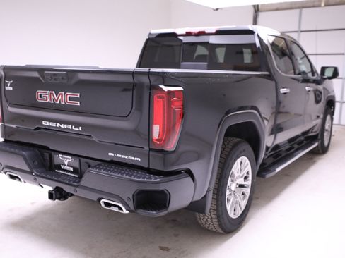 New 2026 GMC Sierra 1500 Denali w/ Technology Package image 5