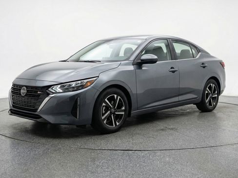 Used 2025 Nissan Sentra SV FWD image 3