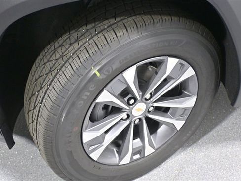 New 2026 Chevrolet Equinox LT w/ Convenience Package II image 8