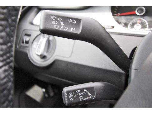 Used 2015 Volkswagen CC R-Line image 17