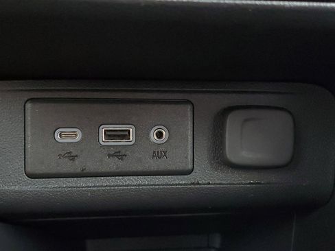 Used 2023 Buick Encore GX Preferred image 26