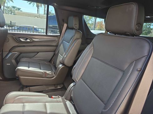Used 2021 GMC Yukon Denali image 15