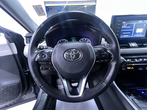 Used 2021 Toyota RAV4 XLE image 15