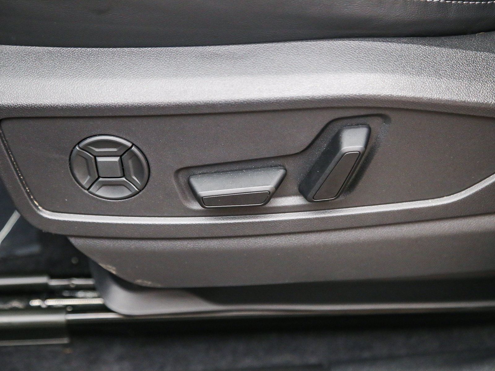 Certified 2025 Audi Q5 Premium Plus AWD/4WD image 22
