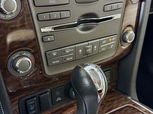 Used 2020 Nissan Armada SL w/ Premium Package image 18