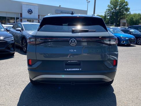 Certified 2023 Volkswagen ID.4 Pro S Plus AWD/4WD image 3