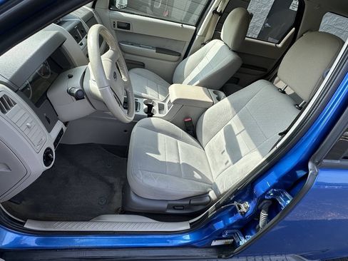 Used 2012 Ford Escape XLT FWD image 13