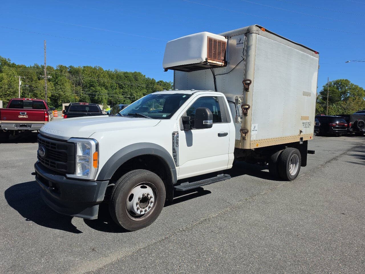 Used 2023 Ford F550 2WD Regular Cab Super Duty image 2