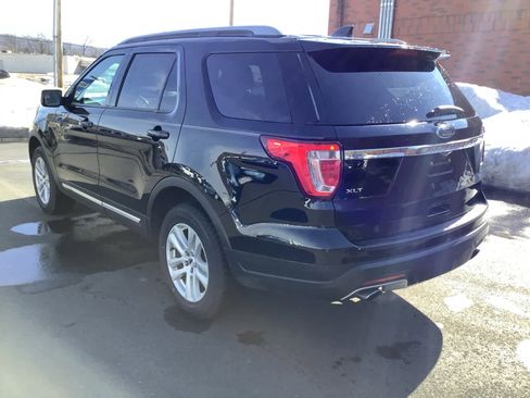 Used 2018 Ford Explorer XLT w/ Class II Trailer Tow Package image 4