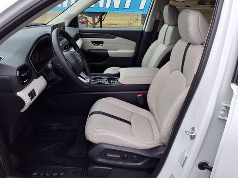 New 2026 Honda Pilot Touring image 12