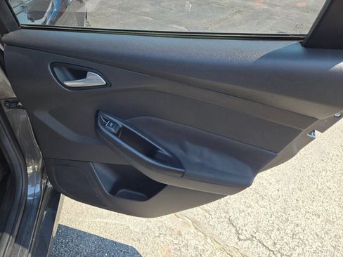 Used 2018 Ford Focus ST FWD image 19