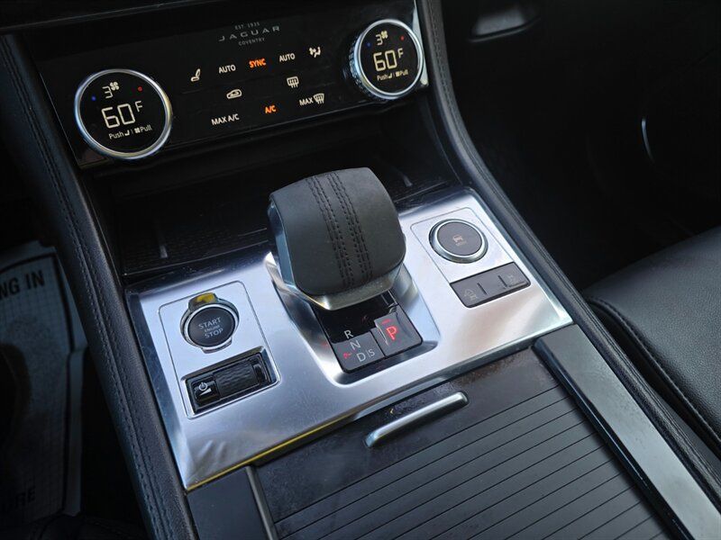 Used 2021 Jaguar F-PACE AWD/4WD image 8