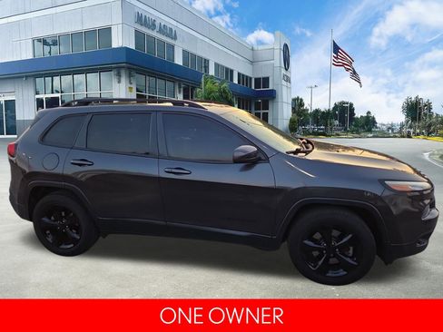 Used 2016 Jeep Cherokee High Altitude w/ Luxury Group image 5