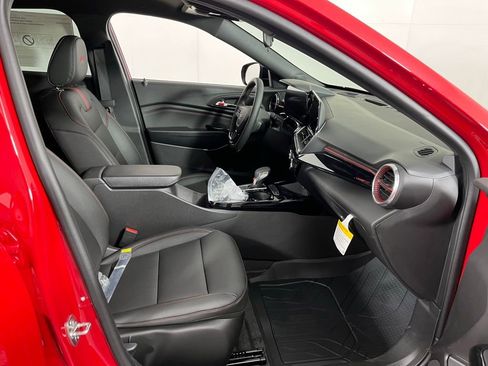 New 2026 Chevrolet Trax RS w/ Sunroof Package image 8