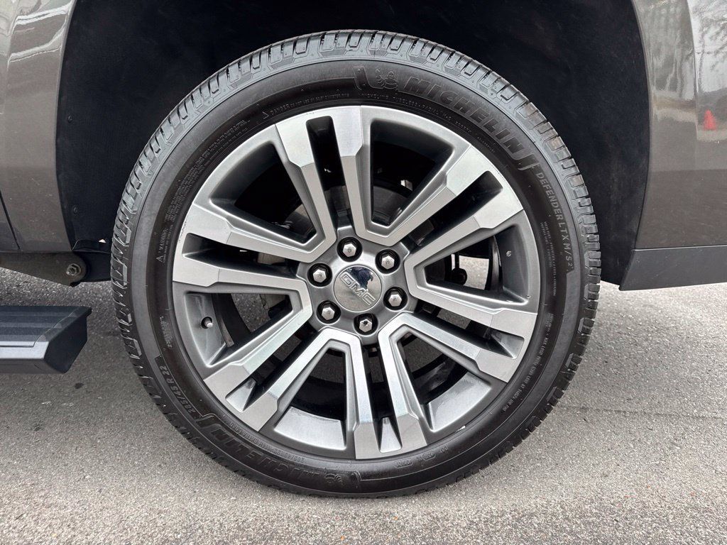 Used 2019 GMC Yukon XL Denali w/ Denali Ultimate Package RWD image 28