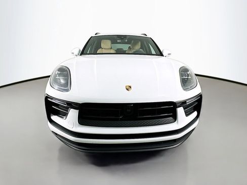 Certified 2023 Porsche Macan AWD/4WD image 6