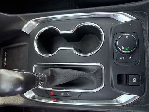 Used 2021 Chevrolet Traverse High Country image 26