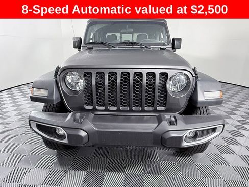 Used 2023 Jeep Gladiator Sport image 3