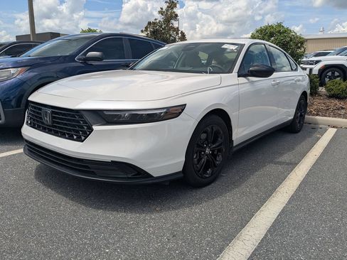 Used 2025 Honda Accord SE image 3