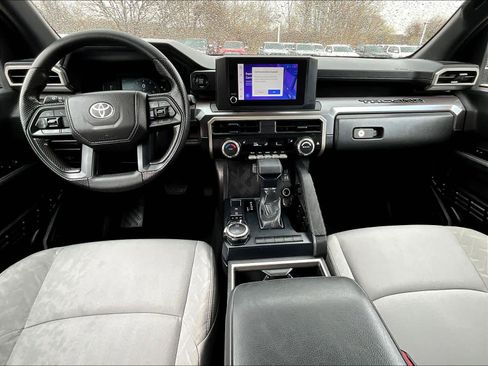 Certified 2025 Toyota Tacoma SR5 image 21