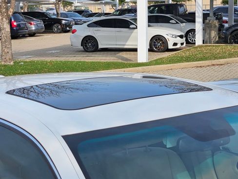 Used 2012 Lexus LS 460 w/ Comfort Pkg image 5