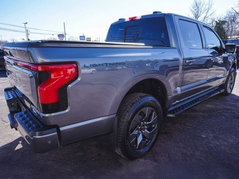 Used 2022 Ford F150 Lightning Lariat image 5