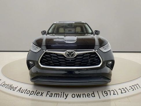 Used 2024 Toyota Highlander Limited AWD/4WD image 8