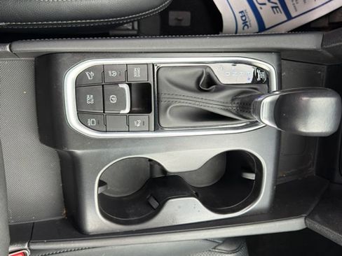 Used 2019 Hyundai Santa Fe Limited w/ Cargo Package image 17