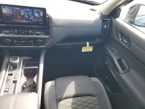 New 2026 Nissan Pathfinder SV image 19