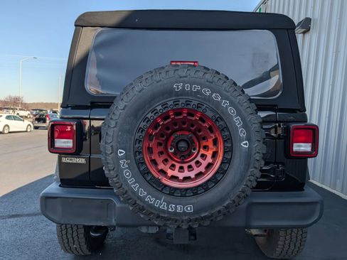 Used 2020 Jeep Wrangler Willys image 3