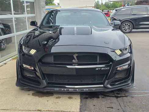 Used 2020 Ford Mustang Shelby GT500 w/ Technology Package RWD image 2