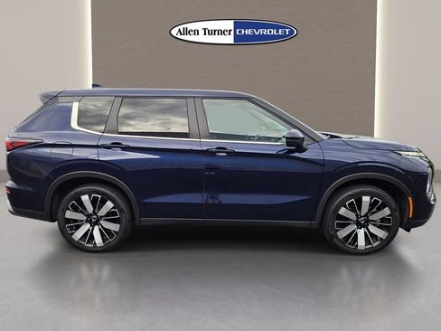 Used 2025 Mitsubishi Outlander AWD image 5