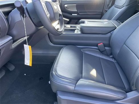 New 2025 Ford Expedition Max Platinum w/ Driver's Package image 16