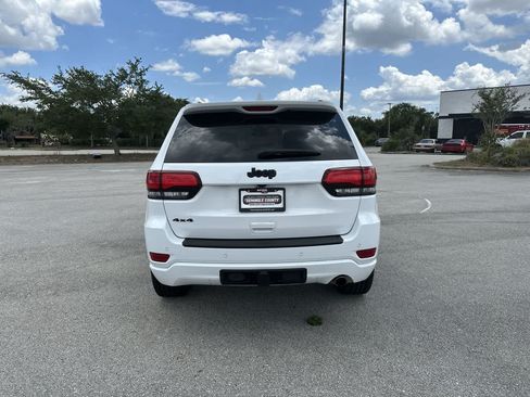Used 2021 Jeep Grand Cherokee Laredo X AWD/4WD image 13