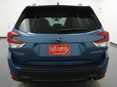 Used 2021 Subaru Forester Premium AWD/4WD image 8