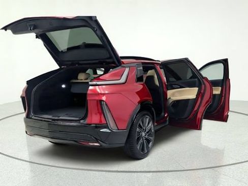 Used 2024 Cadillac Lyriq Sport w/ Nappa Leather Package RWD image 18