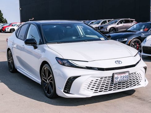 Certified 2025 Toyota Camry XSE FWD image 3