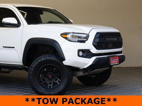 Used 2023 Toyota Tacoma TRD Off-Road image 3