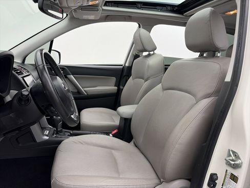Used 2015 Subaru Forester 2.5i Touring w/ Eyesight & Navigation System image 18